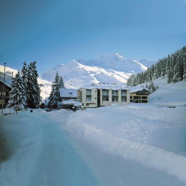 Hotel Aurora Andermatt Bagian luar foto
