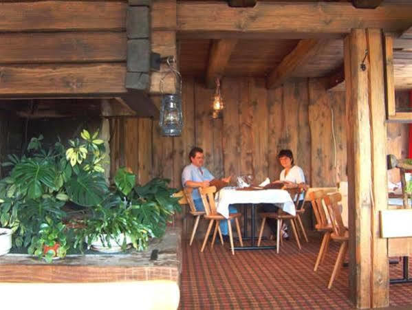Hotel Aurora Andermatt Bagian luar foto