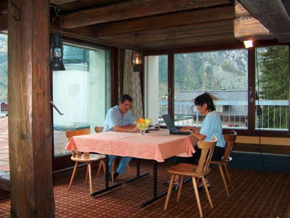 Hotel Aurora Andermatt Bagian luar foto